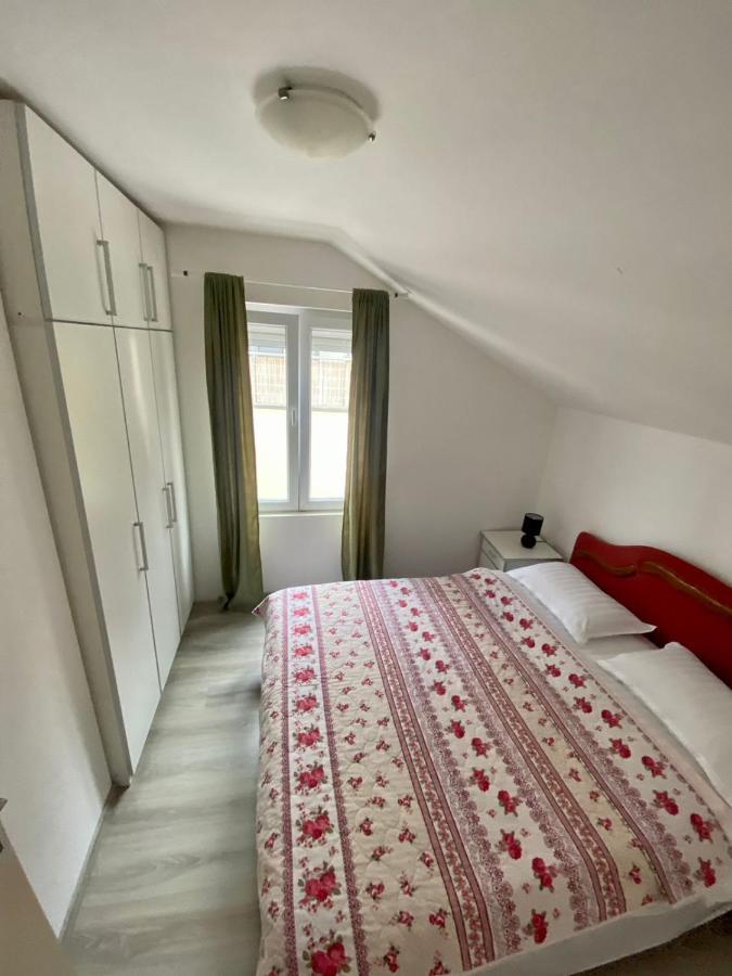 Apartments Kuc Tivat Ngoại thất bức ảnh