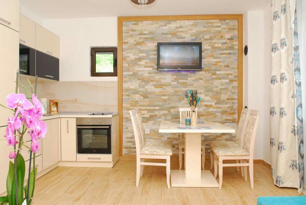 Apartments Kuc Tivat Ngoại thất bức ảnh